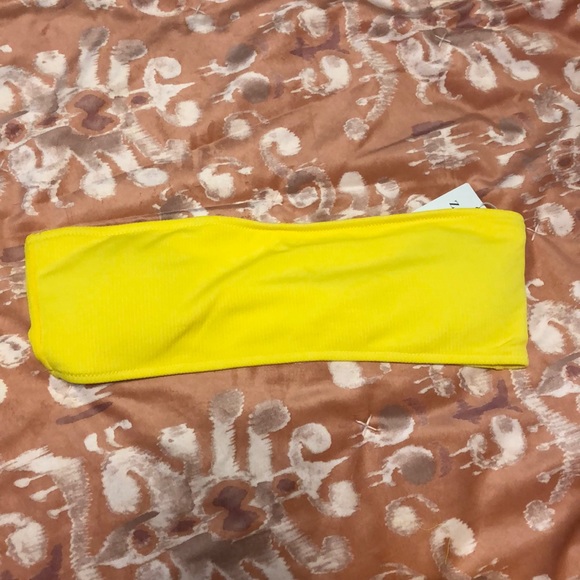 Bright yellow trendy bikini - Picture 3 of 3